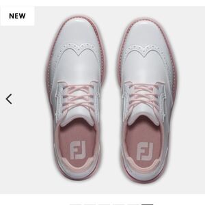 NWT Women's White and Pink Golf Shoes size7